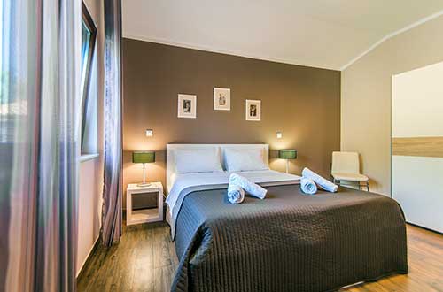 bedroom, double bed, apartment for rent with a swimming pool Grožnjan, Pula, Istria